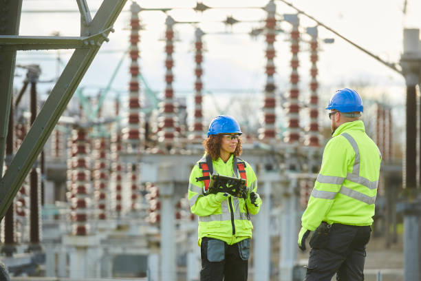 Best Commercial Electrician Services  in Lake Forest Park, WA