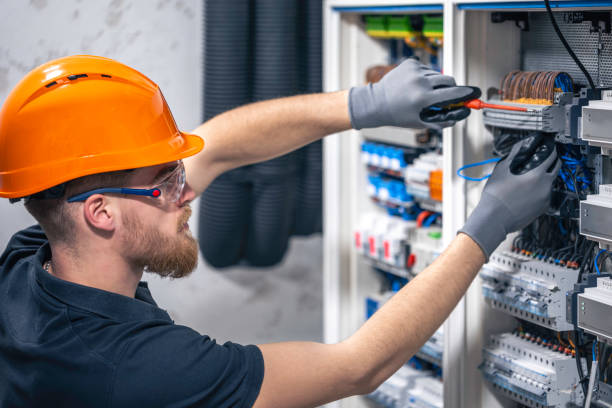 Best Electrician Near Me  in Lake Forest Park, WA
